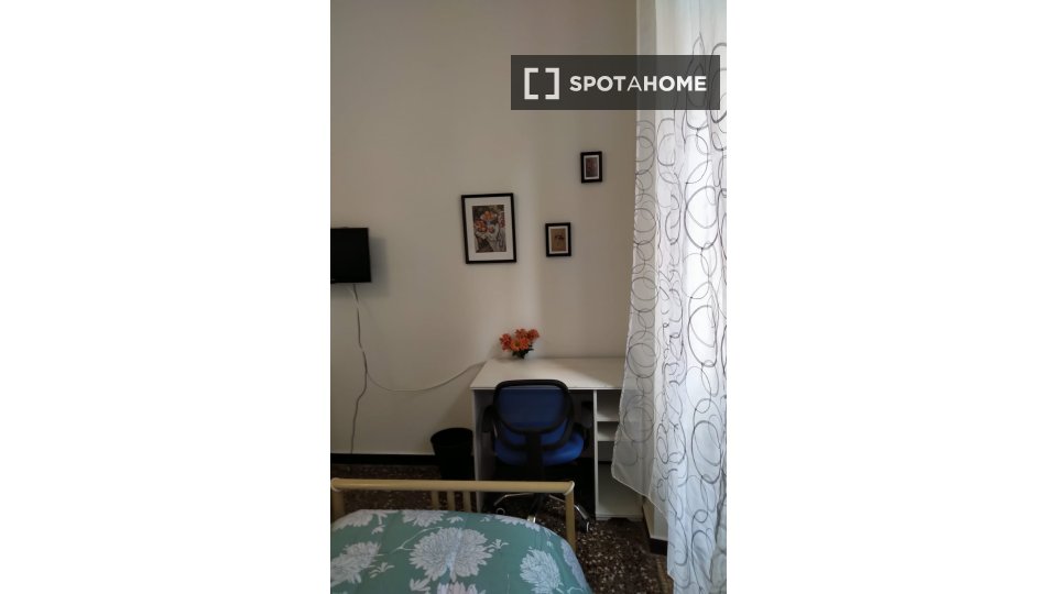 Double room Genoa, 4 beds — photo 6