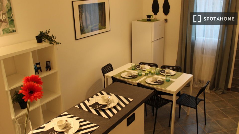 Double room Brescia, 5 beds — photo 16