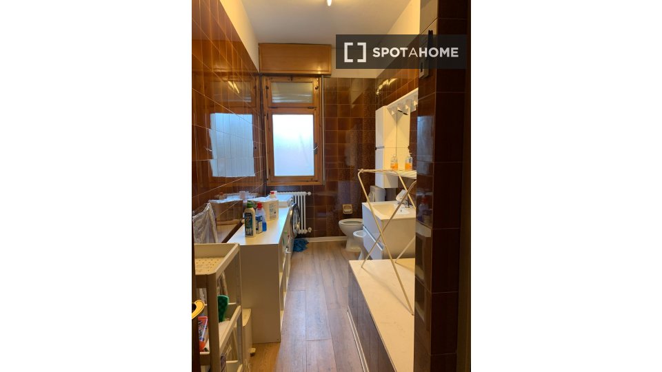 Double room Bologna, 4 beds — photo 11