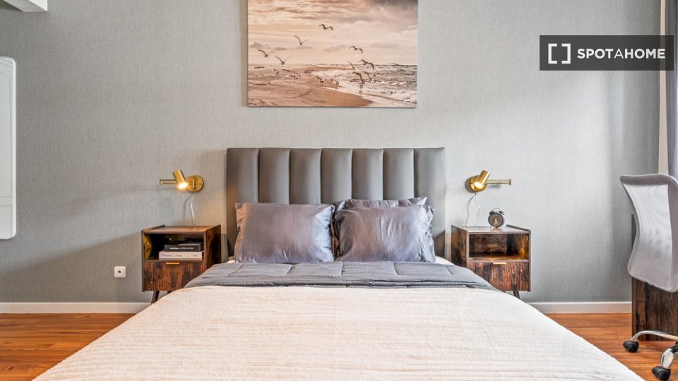 Double room Lisbon, 9 beds — photo 1