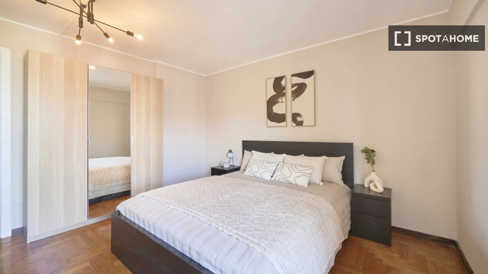 Double room Lisbon, 5 beds — photo 3