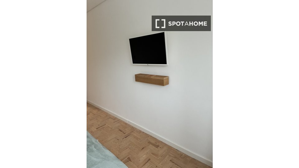 Double room Lisbon, 2 beds, 90m² — photo 6