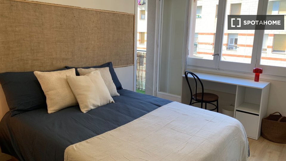 Double room Barcelona, 4 beds, 85m² — photo 2