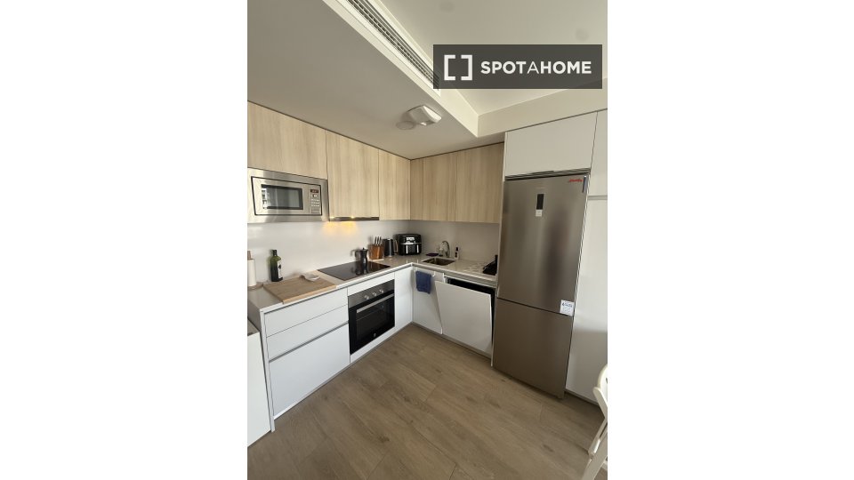 Apartamento de 1 dormitorio en alquiler en Valdefuentes, Madrid