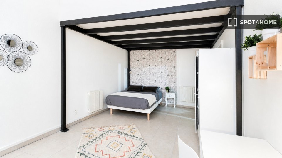 Double room Lyon, 5 beds — photo 29