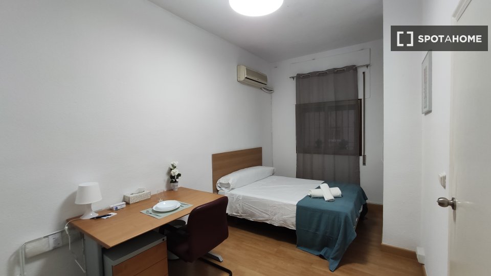 Double room Murcia, 5 beds, 132m² — photo 10