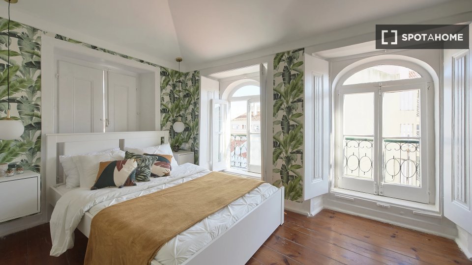 Double room Lisbon, 13 beds — photo 1