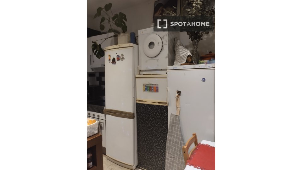 Double room Barcelona, 3 beds, 80m² — photo 6