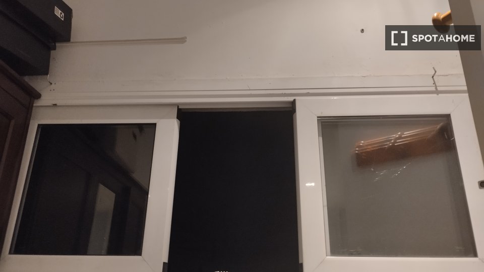 Double room Barcelona, 3 beds, 80m² — photo 2