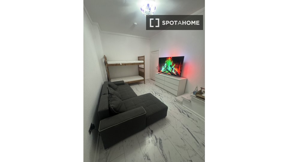 Apartment Berlin, 2 beds, 60m² — photo 2