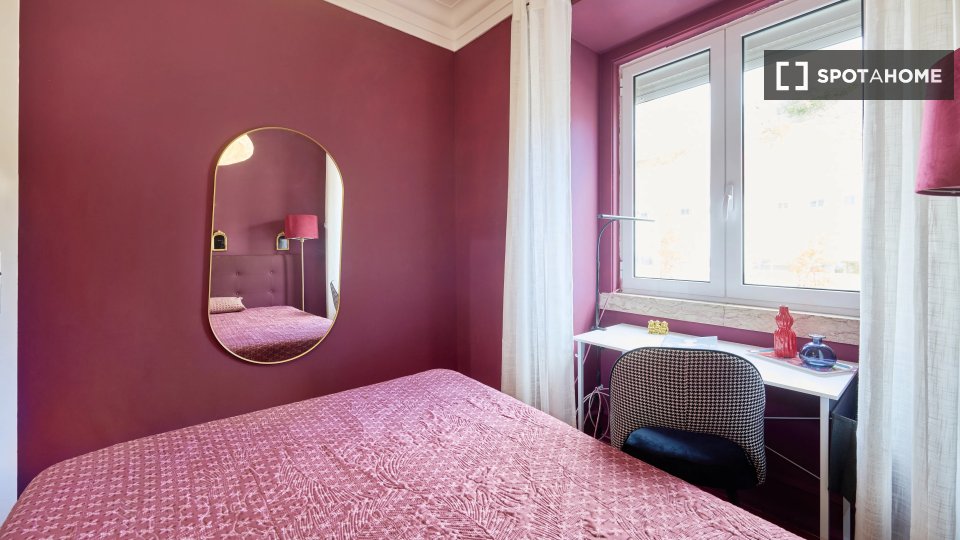 Double room Lisbon, 4 beds — photo 8