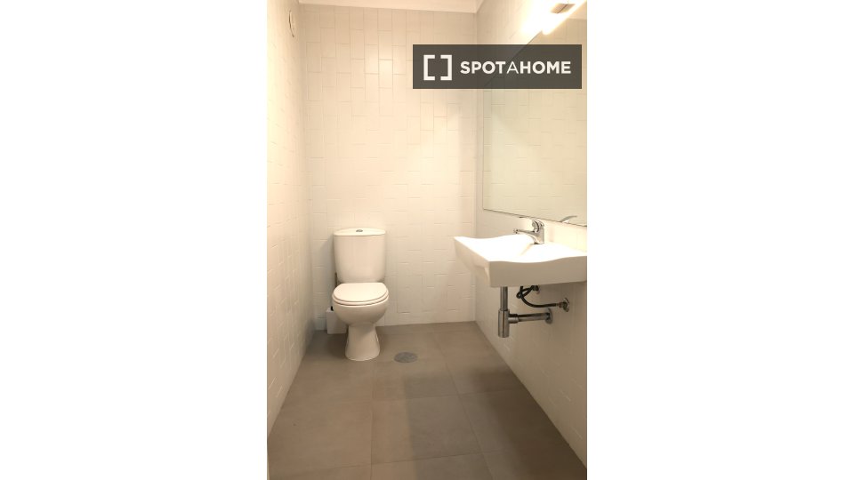 Apartment Porto, 4 beds, 165m² — photo 8