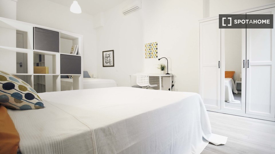 Double room Bologna, 4 beds — photo 17