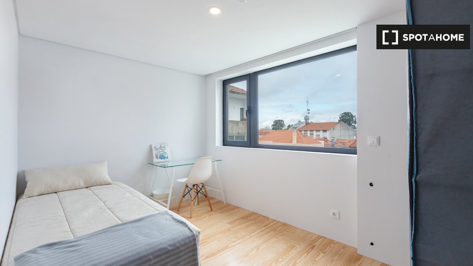 Double room Porto, 9 beds — photo 1