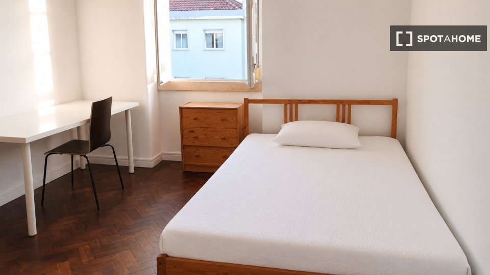 Double room Lisbon, 7 beds — photo 1