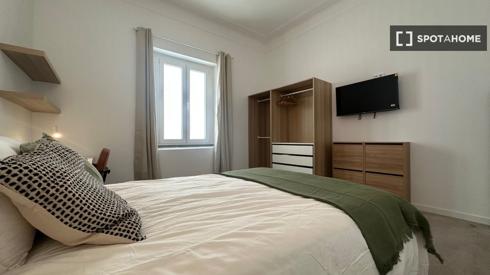 Double room Lisbon, 6 beds, 160m² — photo 2