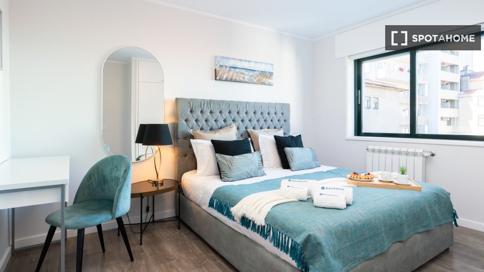 Apartment Porto, 4 beds, 120m² — photo 13