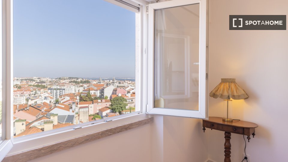 Apartment Lisbon, 2 beds — photo 4