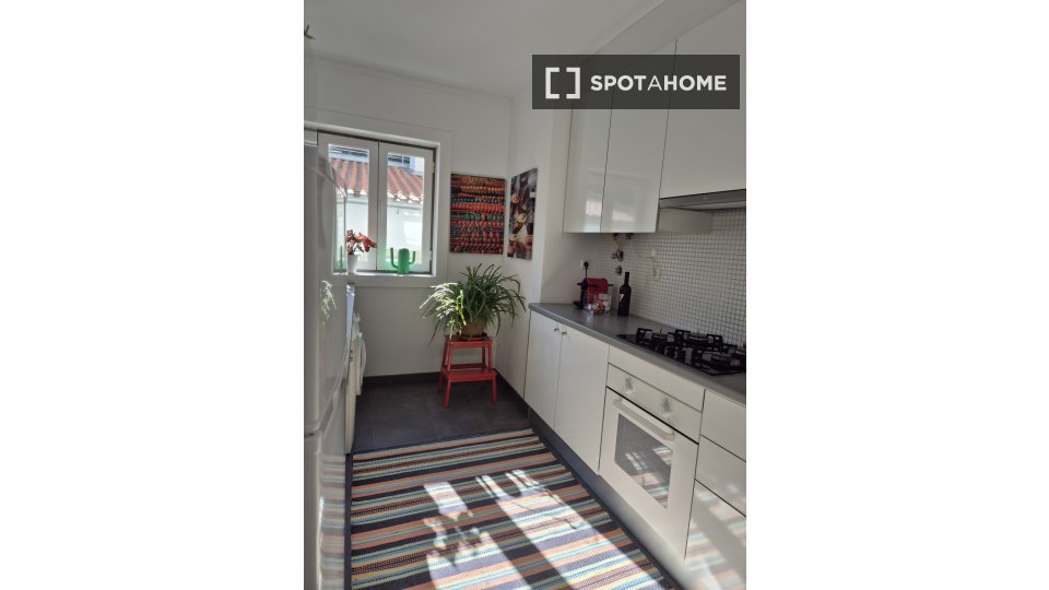 Apartment mono Lisbon, 61m² — photo 16