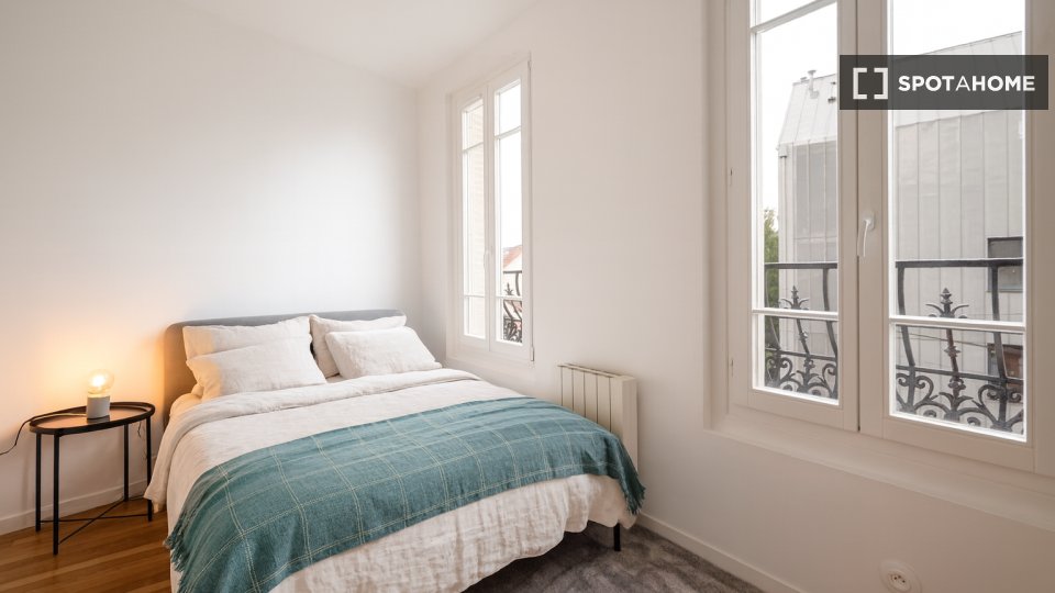 Double room Paris, 9 beds, 244m² — photo 24
