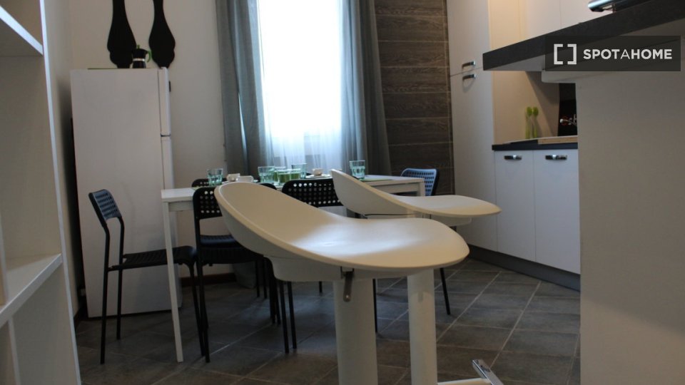 Double room Brescia, 5 beds — photo 15