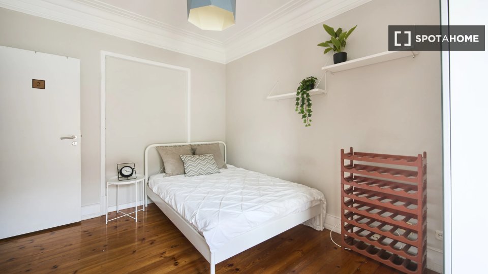 Double room Lisbon, 4 beds — photo 3