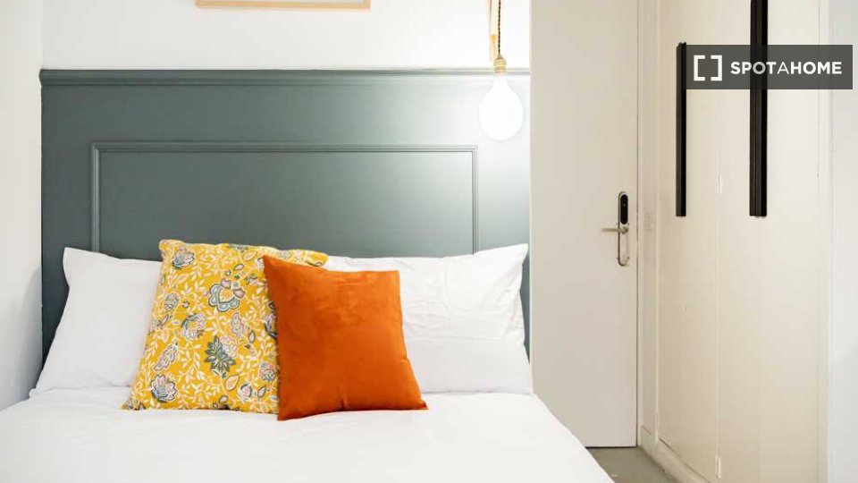 Double room Madrid, 68 beds, 2620m² — photo 20