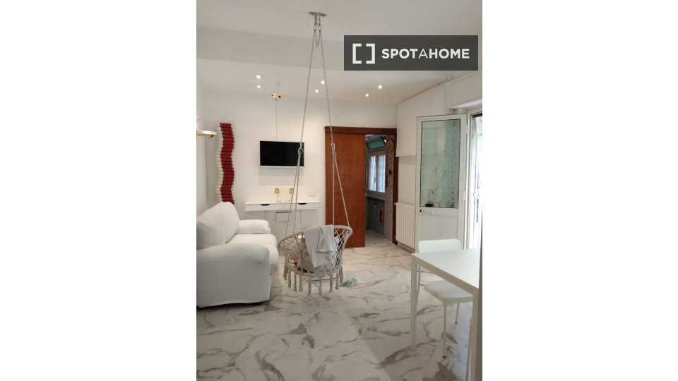 Apartment Rome, 1 bed — photo 5