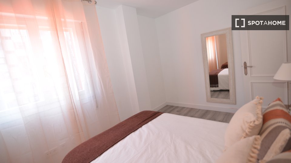 Double room Santander, 3 beds — photo 5