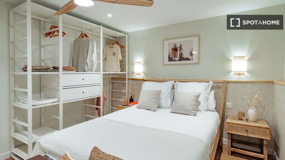 Apartment Barcelona, 1 bed, 65m² — photo 3