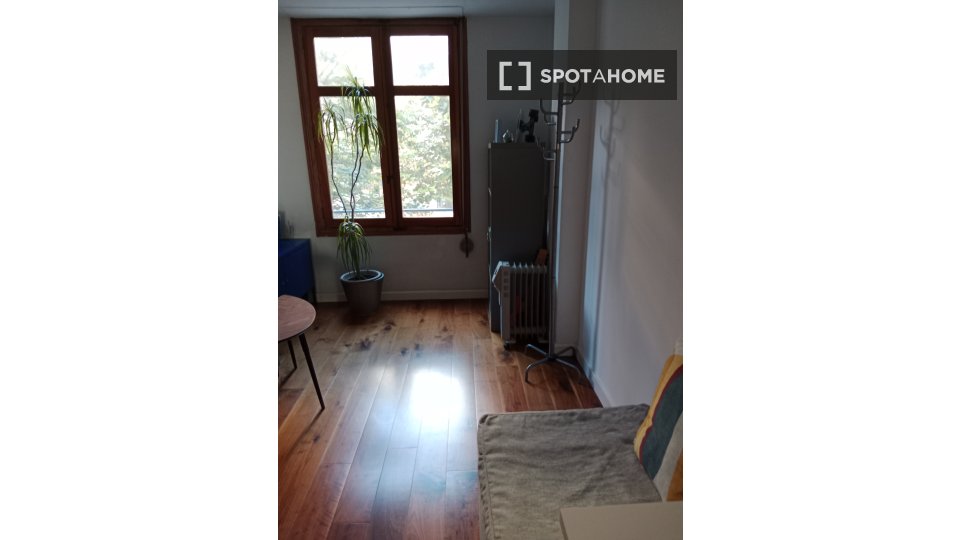 Double room Valencia, 3 beds, 135m² — photo 6
