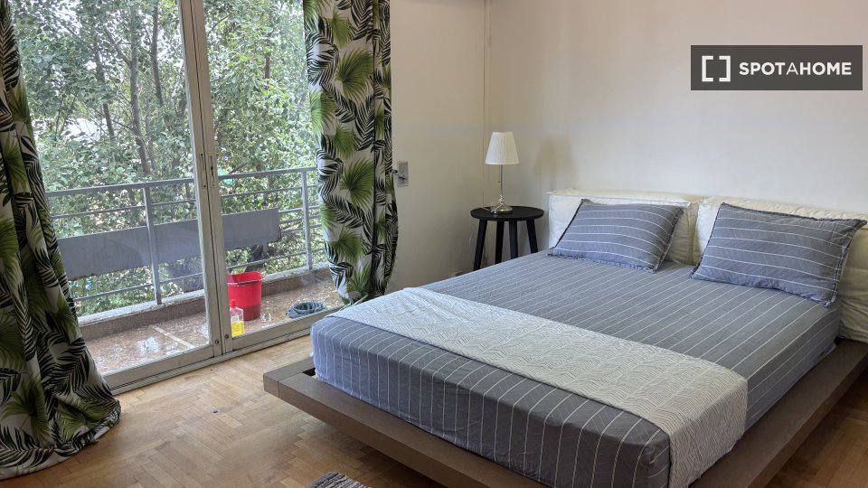 Double room Athens, 4 beds, 130m² — photo 11