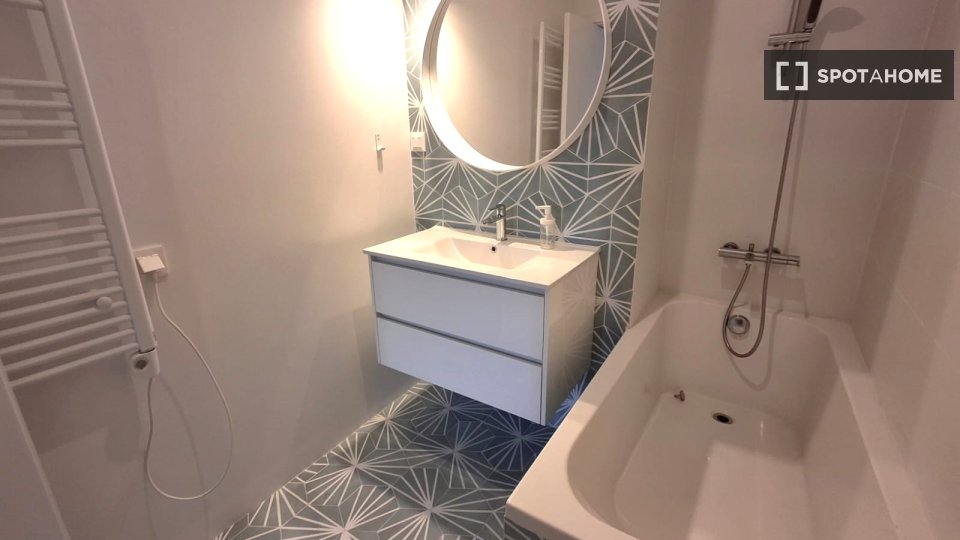 Apartment Lisbon, 3 beds, 125m² — photo 20