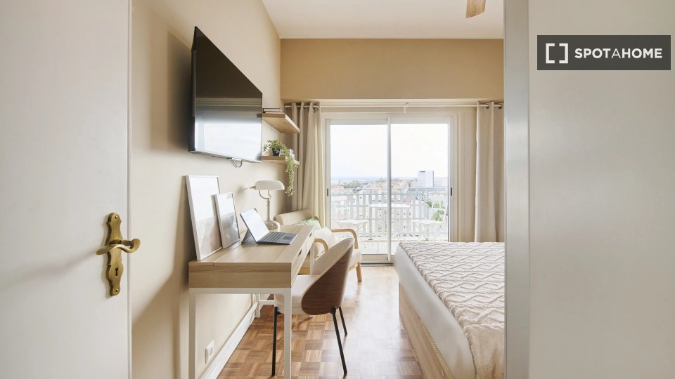 Double room Lisbon, 9 beds — photo 1