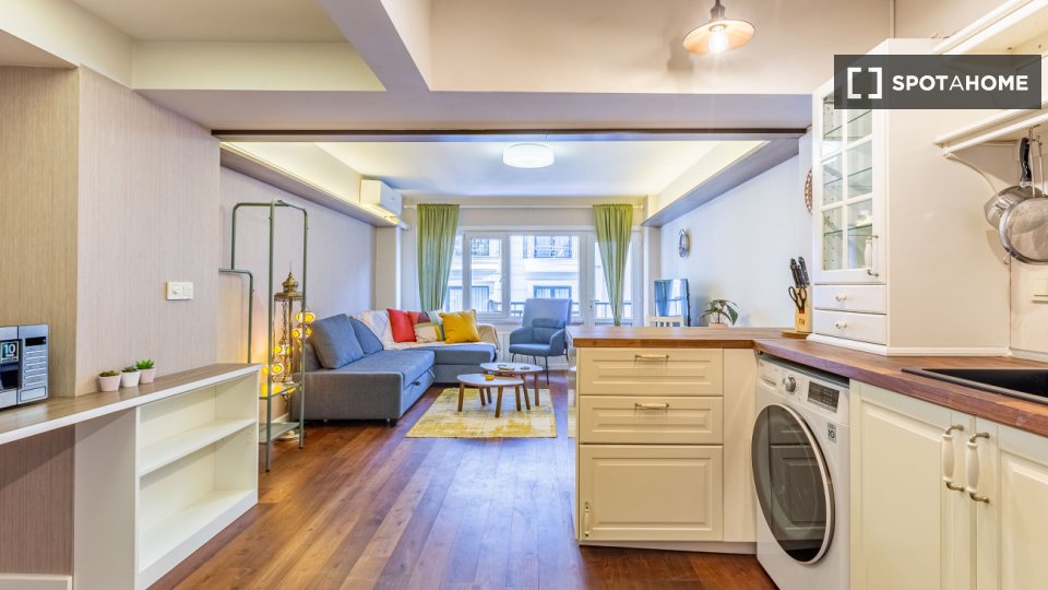 Apartment Istanbul, 1 bed — photo 1