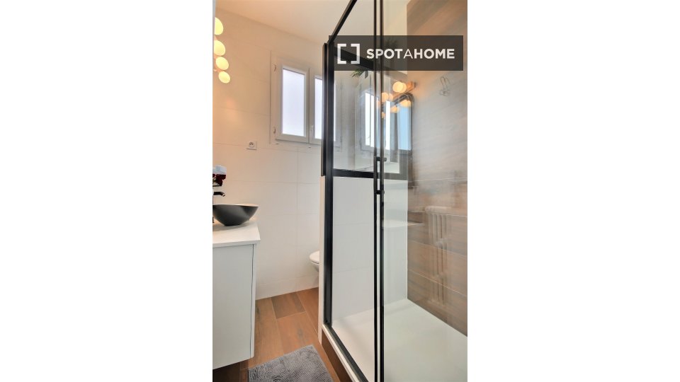 Apartment Paris, 1 bed, 32m² — photo 15