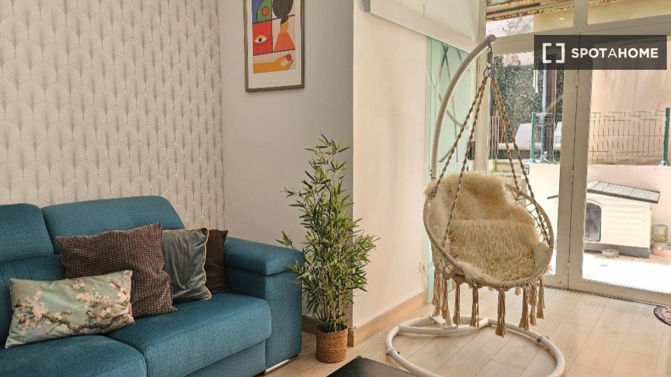Double room Lisbon, 1 bed, 120m² — photo 17