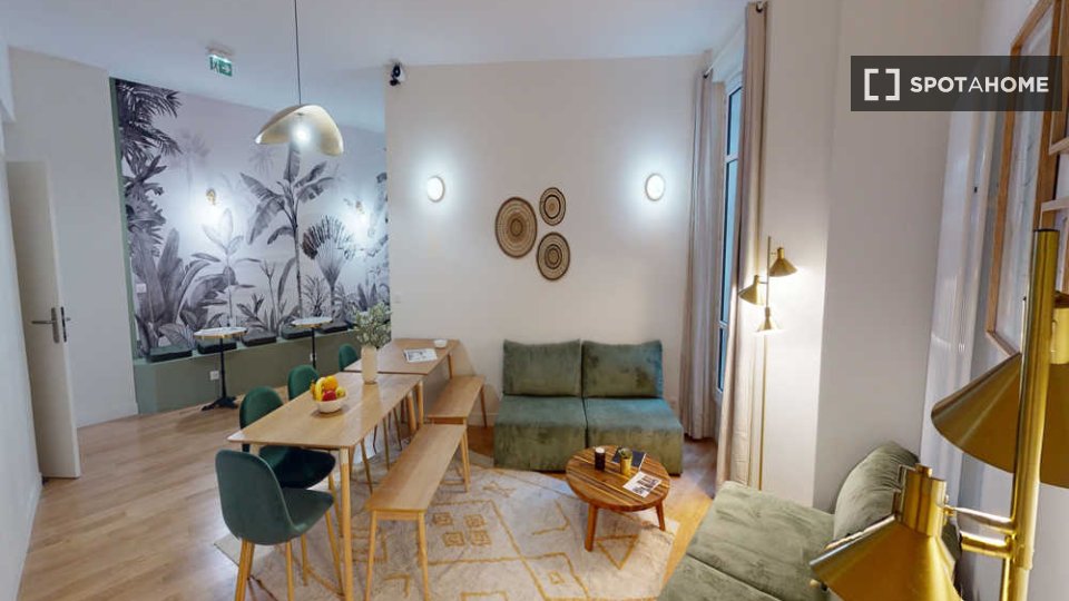 Double room Paris, 9 beds, 220m² — photo 13