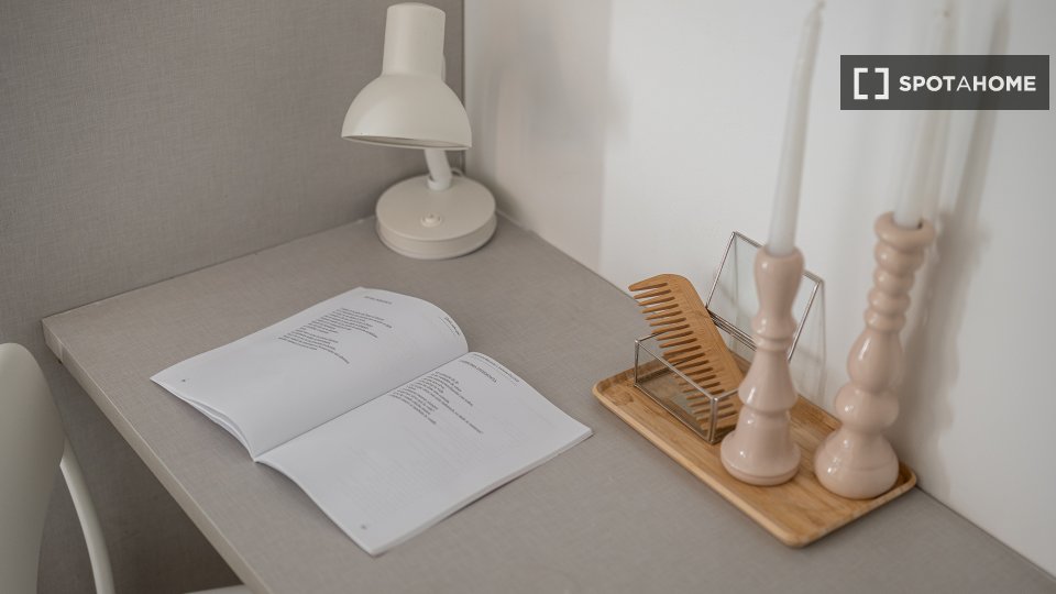 Double room Barcelona, 5 beds, 90m² — photo 10