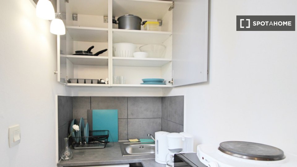 Double room Marseille, 1 bed — photo 2