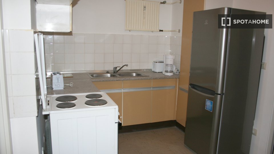 Double room Berlin, 4 beds, 81m² — photo 12