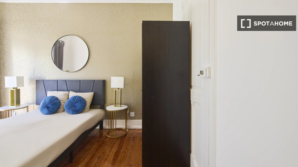 Double room Lisbon, 6 beds — photo 11