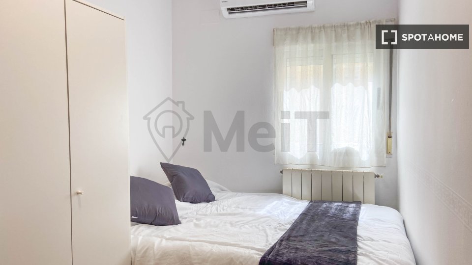 Double room Madrid, 5 beds — photo 6