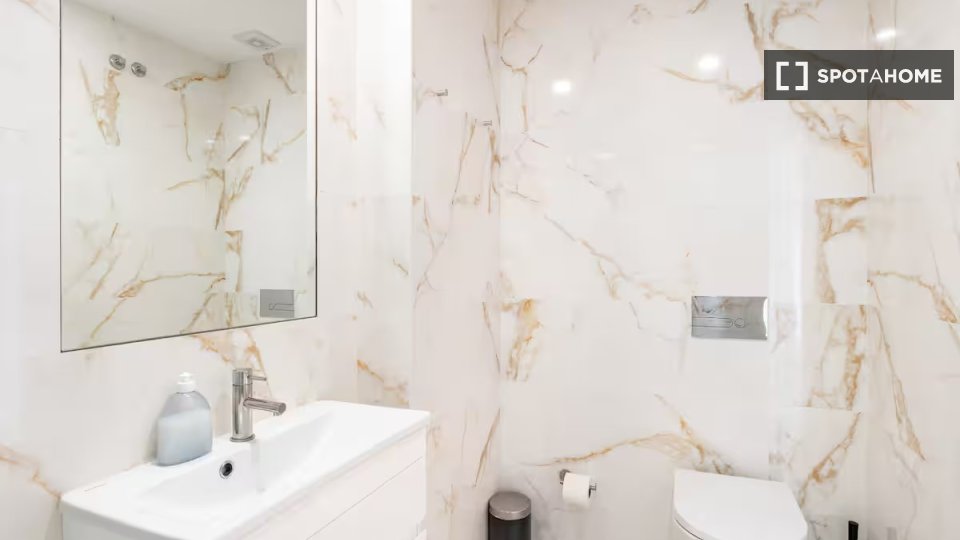Apartment Porto, 2 beds, 63m² — photo 9