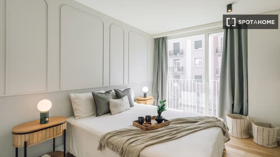 Apartment Lisbon, 2 beds, 99m² — photo 9