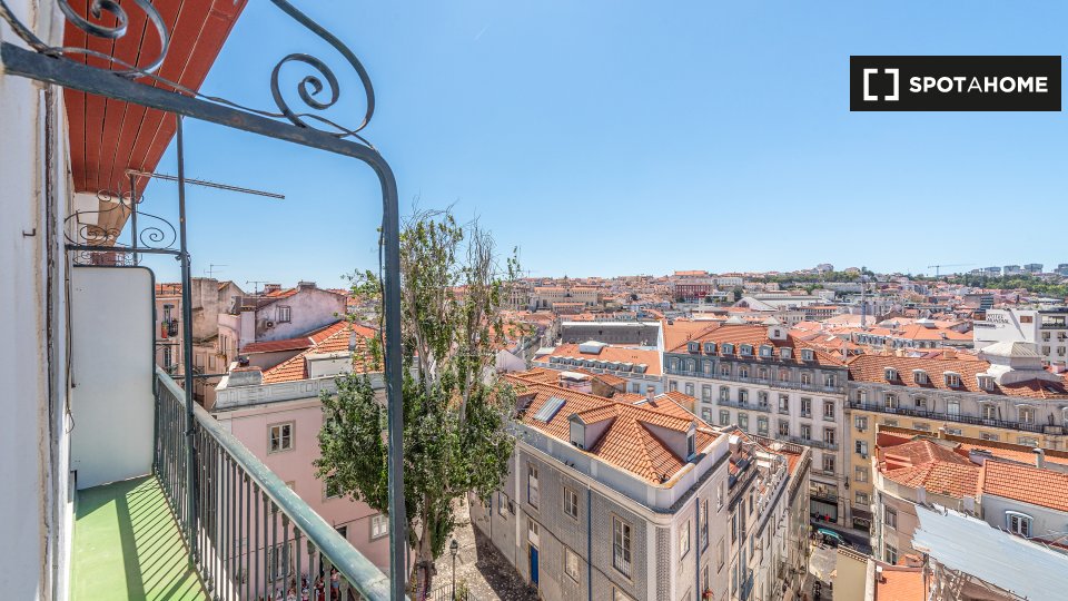 Apartment Lisbon, 1 bed, 70m² — photo 11