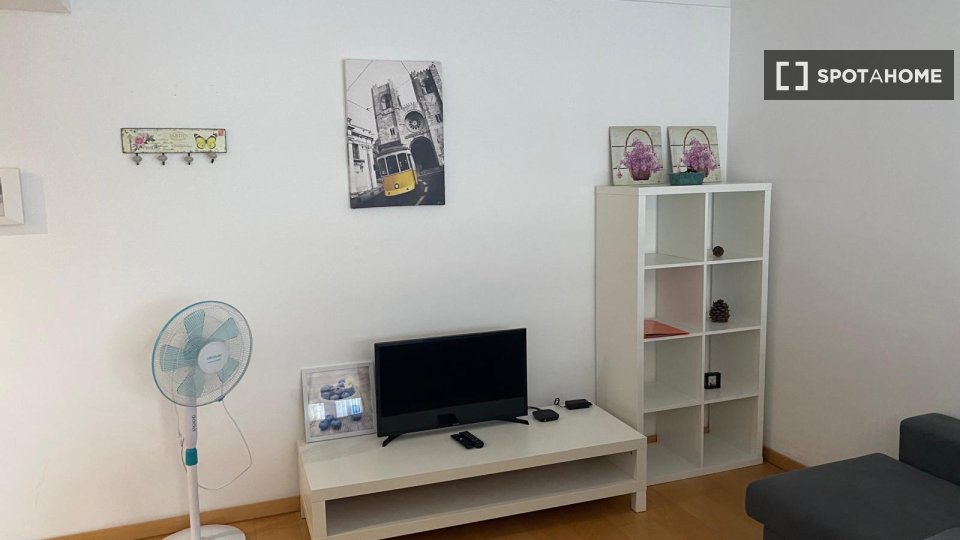 Apartment mono Lisbon — photo 18