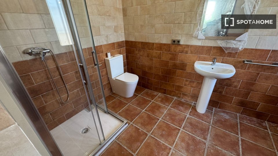 Double room Alicante, 10 beds, 650m² — photo 2