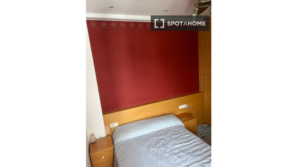 Double room Barcelona, 3 beds, 79m² — photo 29
