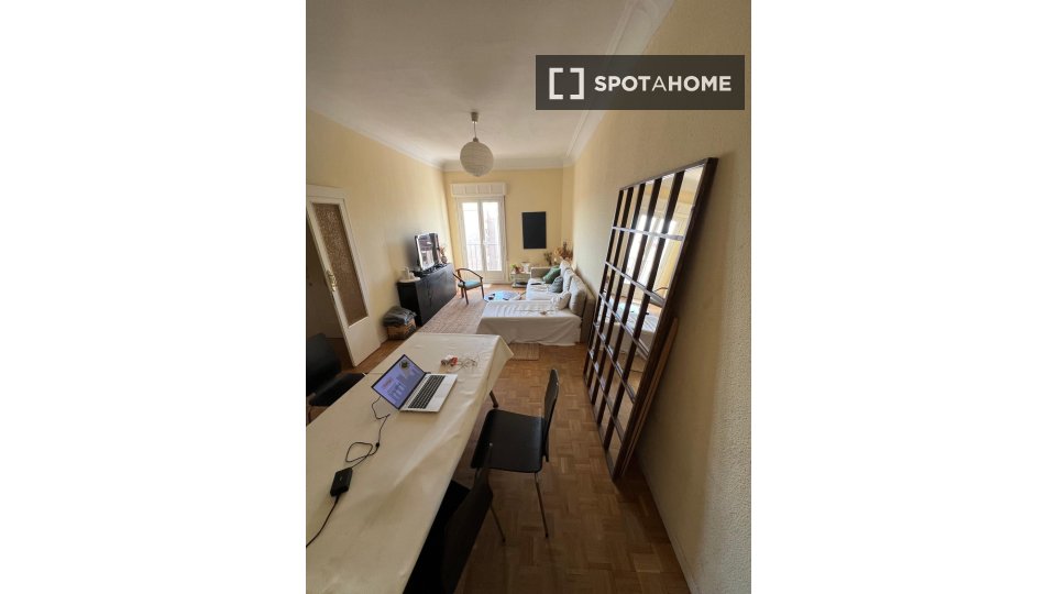 Double room Madrid, 4 beds, 150m² — photo 8